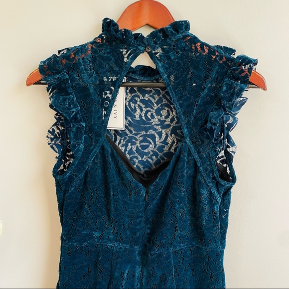 Hope & Ivy velvet lace ruffles midi dress - Picture 5 of 10